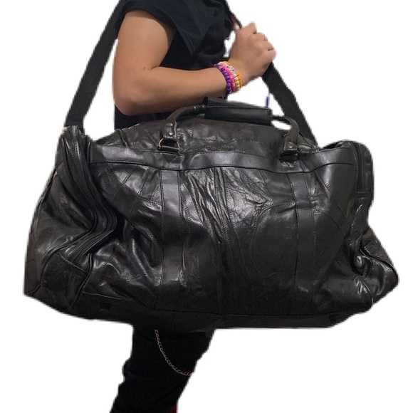 Other - 25” GENUINE LEATHER TRAVEL BAG BLACK NWOT